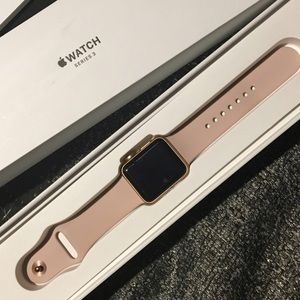 *SOLD* Apple Watch Series 3 38mm